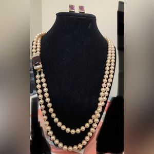 Vintage 1980s costume jewelry necklace and earrings